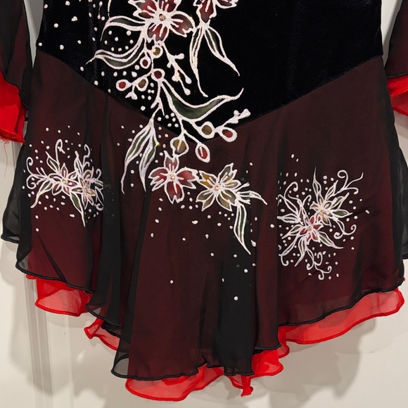 Elegant Black and Red Embroidered Figure Skating Dress - Picture 9 of 9
